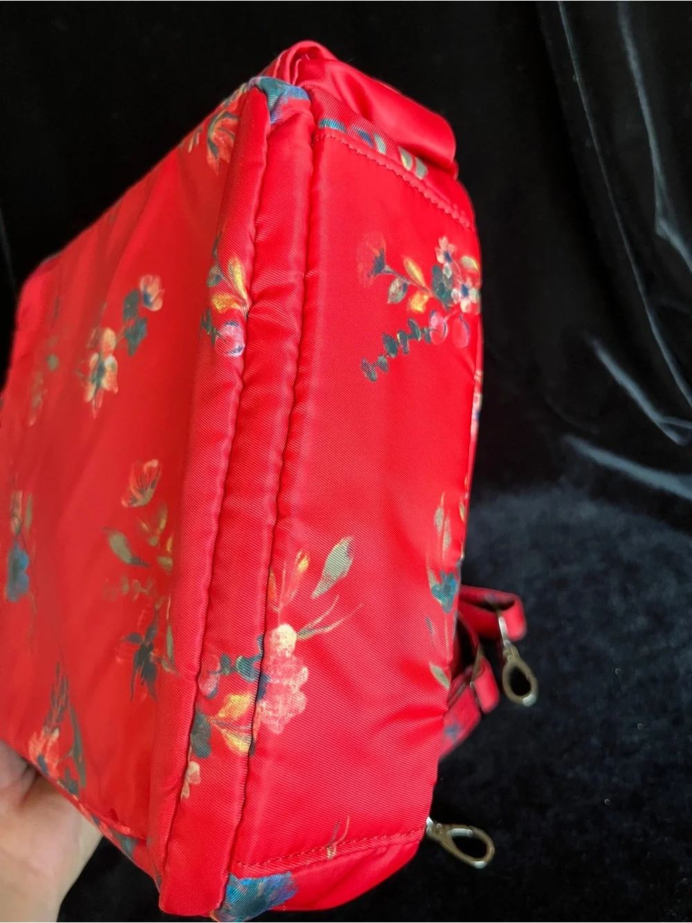 LUG Compass Crossbody Bag Bouquet Red Floral